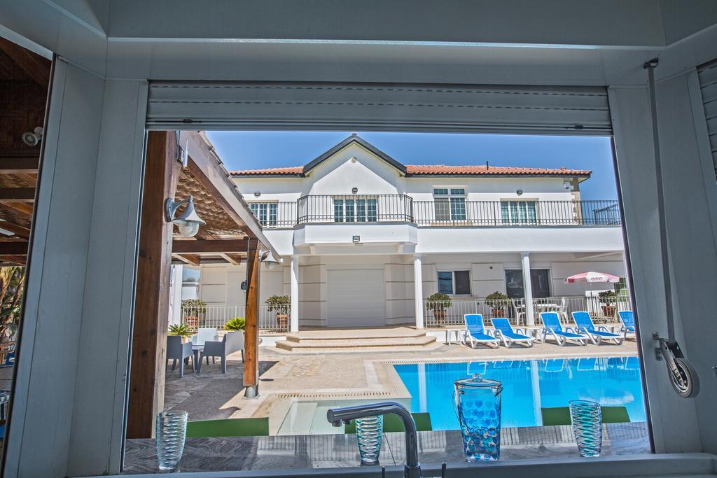 Papas Family Villa Paralimni Exteriér fotografie