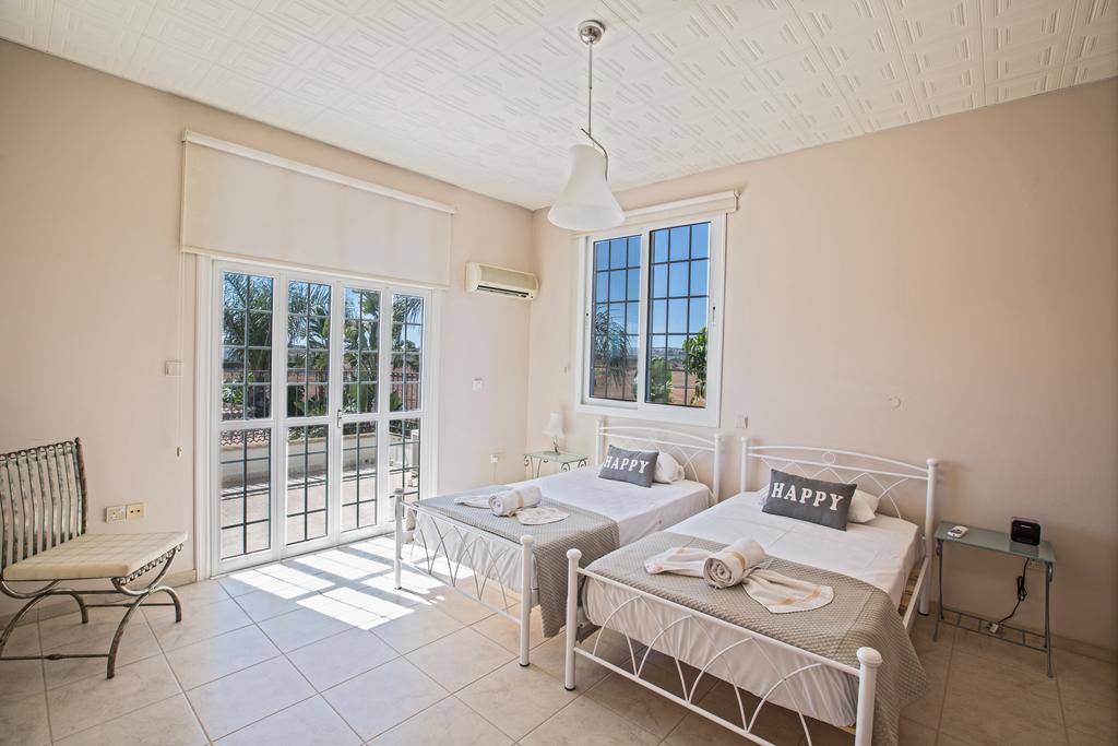 Papas Family Villa Paralimni Exteriér fotografie