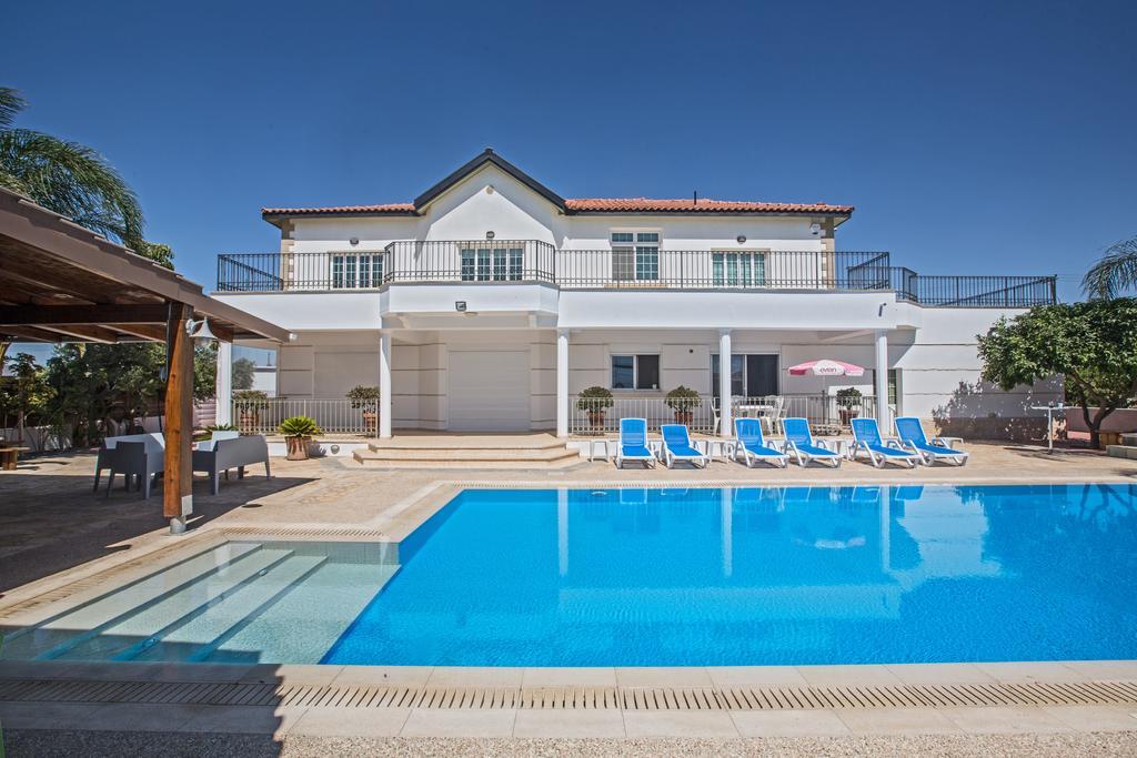 Papas Family Villa Paralimni Exteriér fotografie